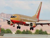 N762SW @ KLAS - Southwest Airlines / 2000 Boeing 737-7H4 - by SkyNevada - Brad Campbell
