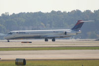 N913DL @ ATL - Taxing to Terminal - by Michael Martin