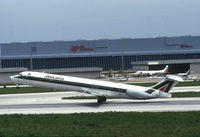 I-DAVJ @ LIS - Alitalia MD80 - by Yakfreak - VAP