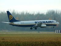 EI-DHP @ KRK - Ryanair - by Artur Bado?