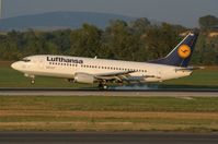 D-ABES @ VIE - Lufthansa 737-300 - by Luigi