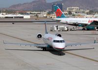 N77286 @ PHX - Taxiing to the gate - by Micha Lueck