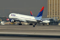 N127DL @ KLAS - Delta Airlines / 1988 Boeing 767-332 - by Brad Campbell