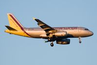 D-AGWA @ VIE - Germanwings A319 - by Andy Graf-VAP