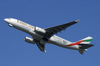 A6-EKQ @ VIE - Emirates A330-200 - by Thomas Ramgraber-VAP