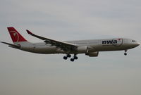 N808NW @ DTW - A330 - by Florida Metal