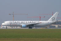 OE-LAZ @ VIE - Austrian (Lauda) B767-300ER (Star Alliance colors) - by Thomas Ramgraber-VAP