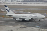 EP-IAD @ VIE - Iran Air Boeing 747SP - by Yakfreak - VAP