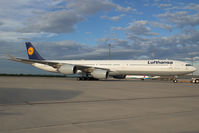 D-AIHE @ VIE - Lufthansa Airbus 340-600 - by Yakfreak - VAP