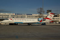 OE-LCM @ VIE - Austrian Arrows Regionaljet