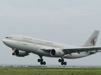 A7-ACE @ VRMM - Qatar Airways A-330-203 c/n 571 landing runway 36 VRMM/MLE - by mondi