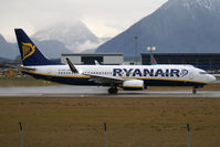 EI-DHK @ SZG - Ryanair B737-800 - by Thomas Ramgraber-VAP