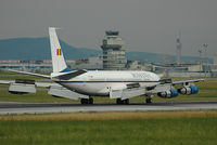 YR-ABB @ VIE - Romanian Government Boeing 707-300 - by Yakfreak - VAP