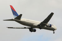 N131DN @ ATL - Over the numbers of 9R - by Michael Martin