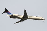 N960DL @ ATL - Over the numbers of 9R - by Michael Martin