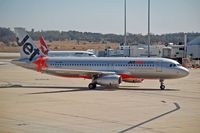 VH-VQO @ MEL - Arriving at the gate - by Micha Lueck