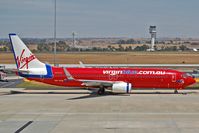 VH-VUA @ MEL - Taxiing to the runway - by Micha Lueck