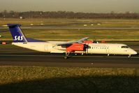 LN-RDT @ DUS - visitor - by Wolfgang Zilske