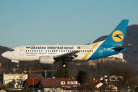 UR-GAK @ SZG - Ukraine International Boeing 737-500 - by Yakfreak - VAP