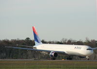 N831MH @ MCO - Delta 767-400 - by Florida Metal