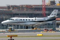 OE-GCA @ VIE - short final rwy16