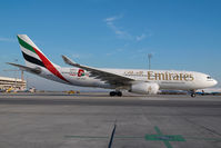 A6-EKQ @ VIE - Emirates Airbus A330-200 - by Yakfreak - VAP