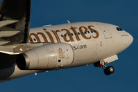 A6-EAK @ VIE - Emirates Airbus 330-200 - by Yakfreak - VAP