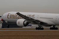 A6-EBT @ VIE - Emirates Boeing 777-300ER - by Yakfreak - VAP