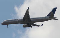 N14102 @ MCO - Continental 757