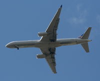 N17128 @ MCO - Continental