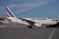 F-GUGO @ VIE - Air France Airbus 318 - by Yakfreak - VAP