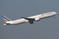 F-GSQP @ ORY - Air France 777-300 - by Andy Graf-VAP