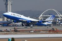 N177UA @ LAX - United Airlines N177UA (FLT UAL891) departing RWY 25R enroute to Narita Int'l (RJAA). - by Dean Heald
