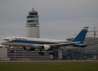 4X-EBT @ VIE - El Al used 757 instead of B 737 this day - by Patrick Radosta