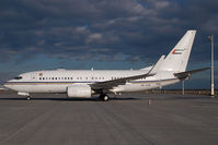 A6-AIN @ MUC - UAE Government Boeing 737-700 - by Yakfreak - VAP