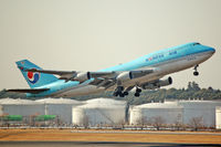 HL7460 @ NRT - Taking off - by Micha Lueck