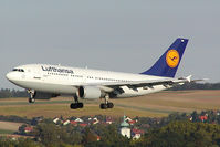 D-AIDN @ VIE - Lufthansa Airbus 310 - by Yakfreak - VAP