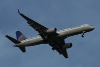 N14121 @ MCO - Continental