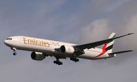 A6-EBW @ LHR - EMIRATES 777 - by barry quince
