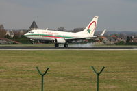 CN-RNQ @ BRU - touch-down rwy 25L - by Daniel Vanderauwera