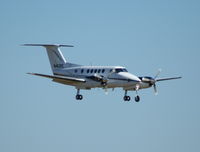 N410RE @ DAB - Beech 200