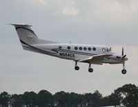 N504CE @ DAB - B-200