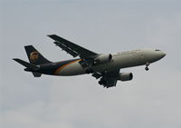 N166UP @ MCO - UPS