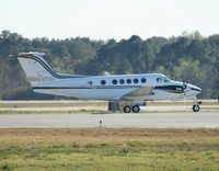 N904DG @ DAB - B-200