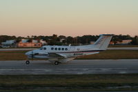 N924AC @ DAB - B200