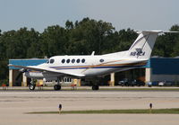 N84CA @ PTK - B200