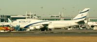 4X-ELA @ JFK - EL-AL 747 readying for a trip - by Stephen Amiaga