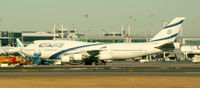 4X-ELA @ JFK - EL-AL 747 readying for a trip