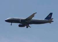 N468UA @ MCO - United