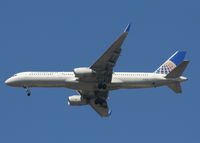 N17122 @ MCO - Continental